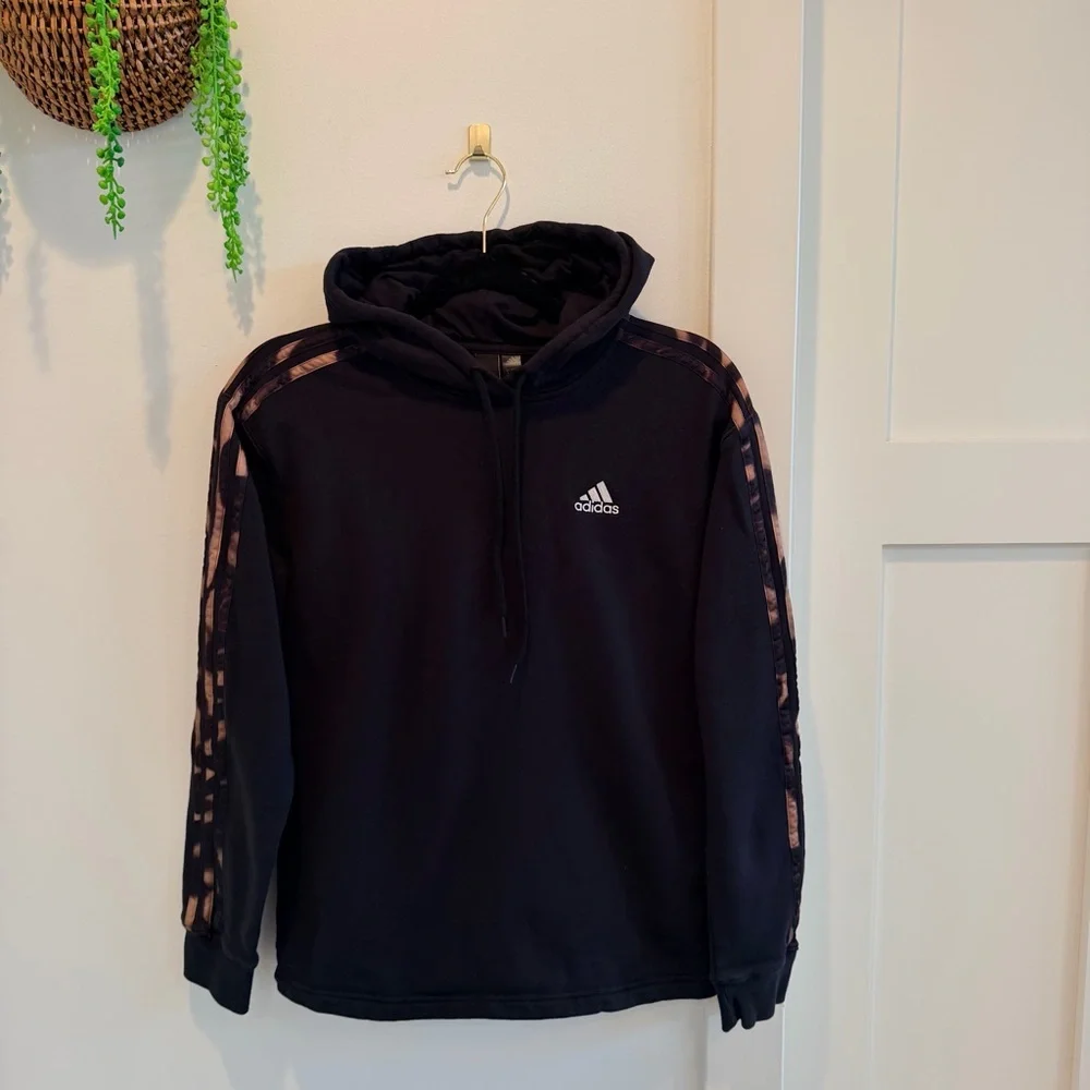 adidas Long Sleeve Printed 3 Stripes Fleece Pullover Youth Hoodie Size Medium